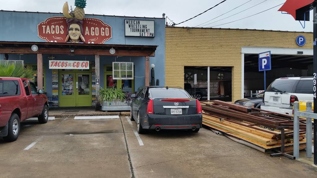 Pho Binh | restaurant | 2916 White Oak Dr, Houston, TX 77007, USA | 8328308900 OR +1 832-830-8900