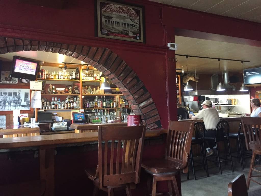 Pullman Tavern | restaurant | 5604 109th Ave, Pullman, MI 49450, USA | 2692366264 OR +1 269-236-6264