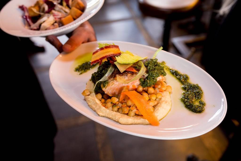 Restaurant Le Richmond | restaurant | 377 Rue Richmond, Montréal, QC H3J 1T9, Canada | 5145088749 OR +1 514-508-8749