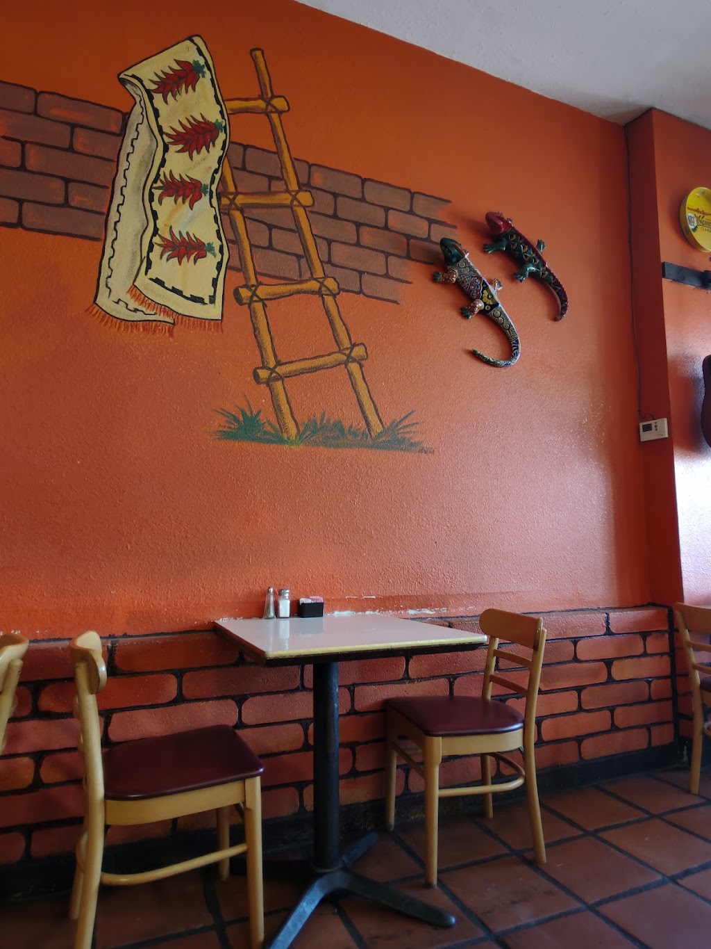 Romos Restaurant | restaurant | 121 W Hopi Dr, Holbrook, AZ 86025, USA | 9285242153 OR +1 928-524-2153