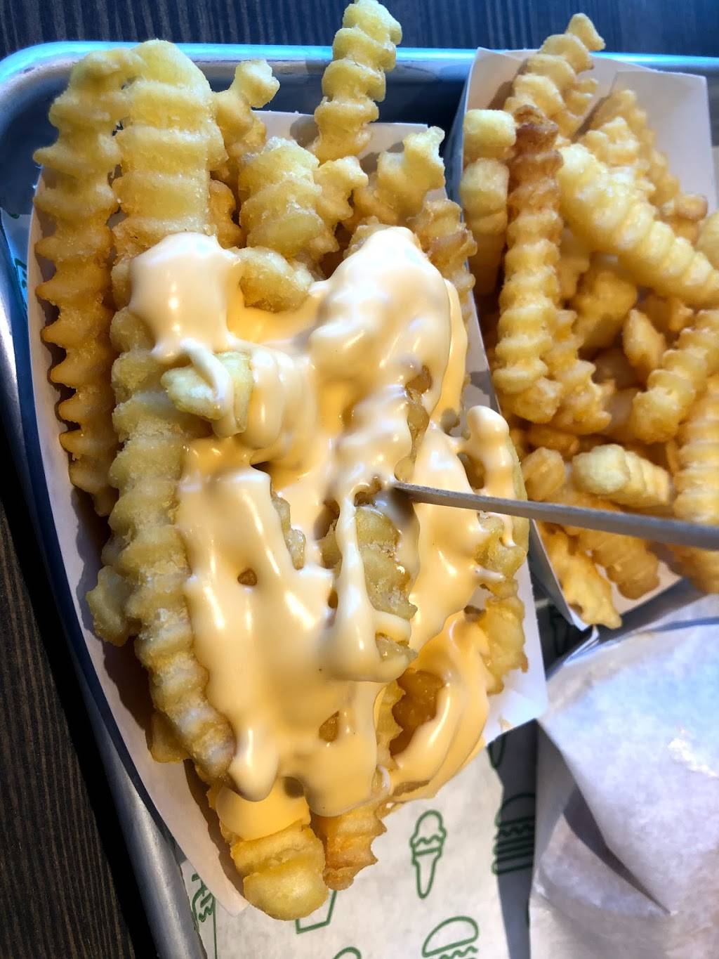 Shake Shack | restaurant | 1 W 125th St, New York, NY 10027, USA | 9294727170 OR +1 929-472-7170