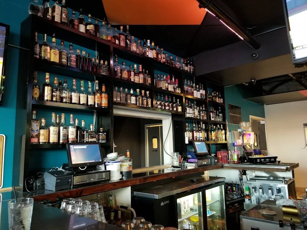 Sebastians Ale and Whiskey House (Lombard) | restaurant | 801 E Roosevelt Rd, Lombard, IL 60148, USA | 6303766947 OR +1 630-376-6947