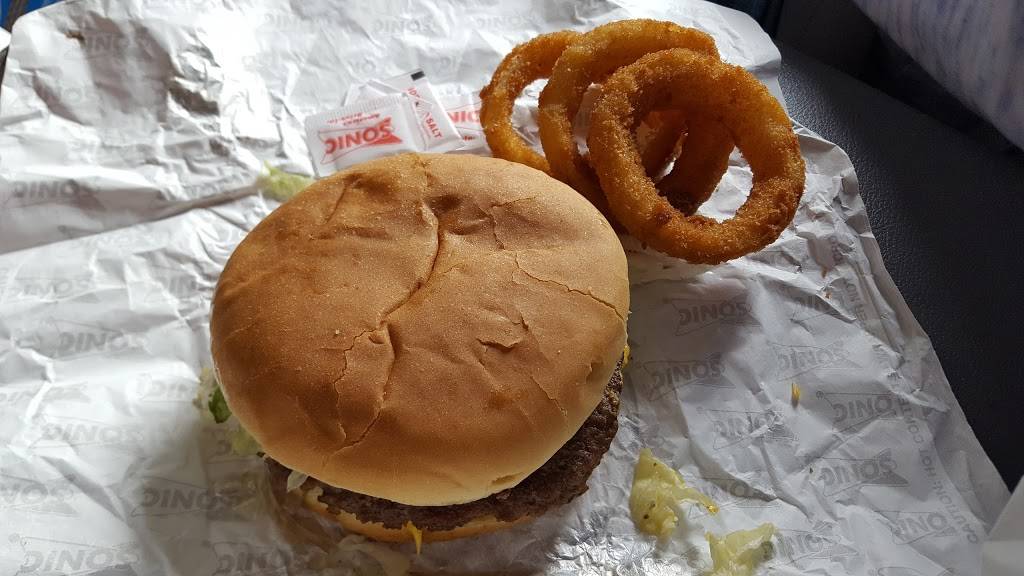 Sonic Drive-In | restaurant | 210 Pioneer Rd, Mesquite, TX 75149, USA | 9723293539 OR +1 972-329-3539