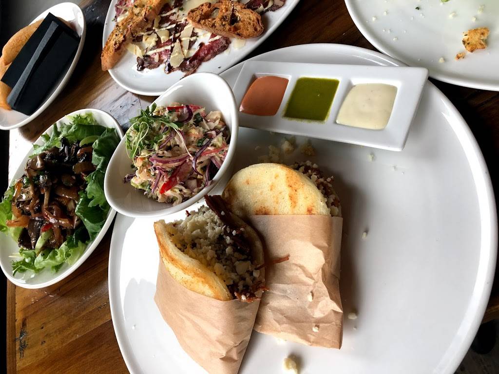 Latina Kitchen & Bar | restaurant | 30 Dedham Ave, Needham, MA 02492, USA | 7814002197 OR +1 781-400-2197