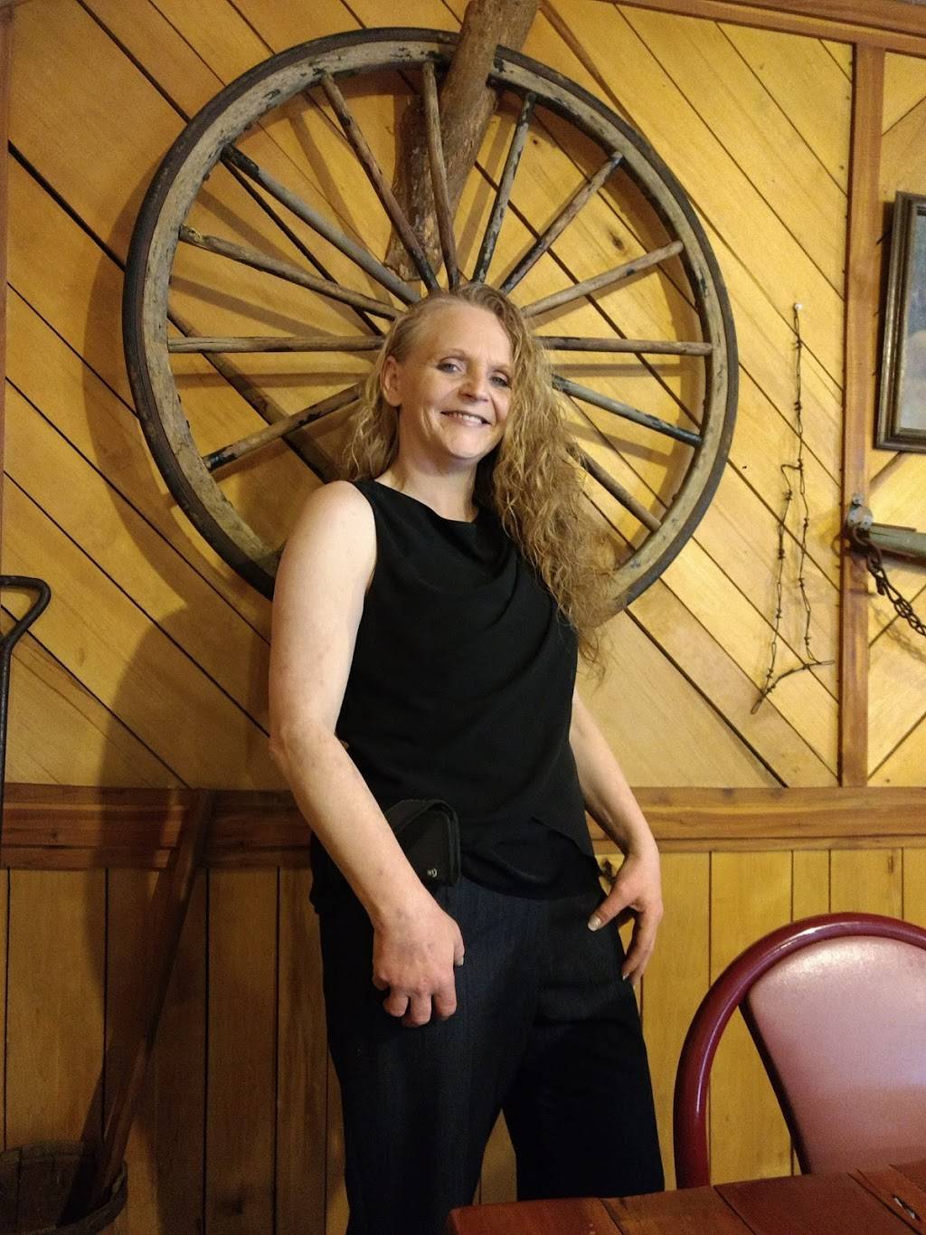 Farmers Table | restaurant | 61 Midtown Circle, Honaker, VA 24260, USA | 2768737372 OR +1 276-873-7372