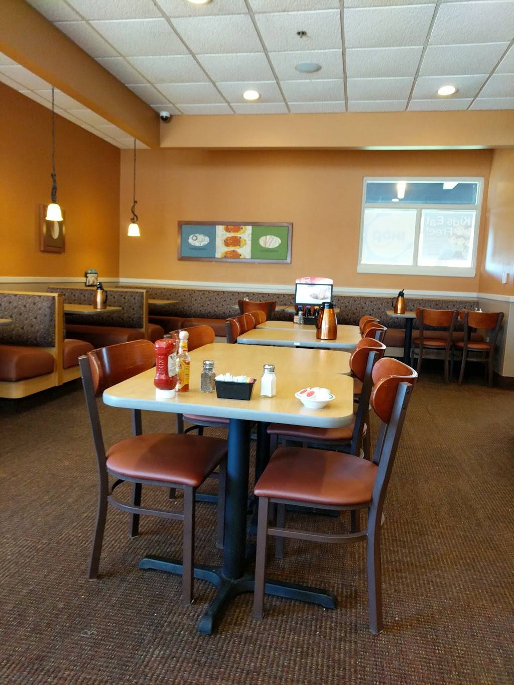 IHOP | bakery | 7 Lee Airpark Dr, Edgewater, MD 21037, USA | 4109563249 OR +1 410-956-3249