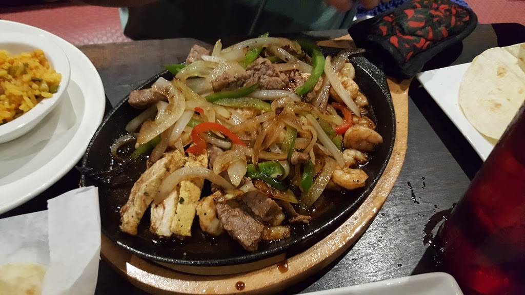 Mojito Latin Cuisine and Bar | restaurant | 700 S Rosemary Ave, West Palm Beach, FL 33401, USA | 5618326888 OR +1 561-832-6888