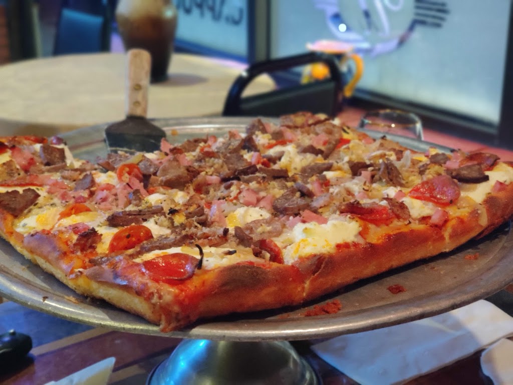 Umbertos Restaurant & Pizza | restaurant | 1320 N University Dr, Pembroke Pines, FL 33024, USA | 9544325056 OR +1 954-432-5056