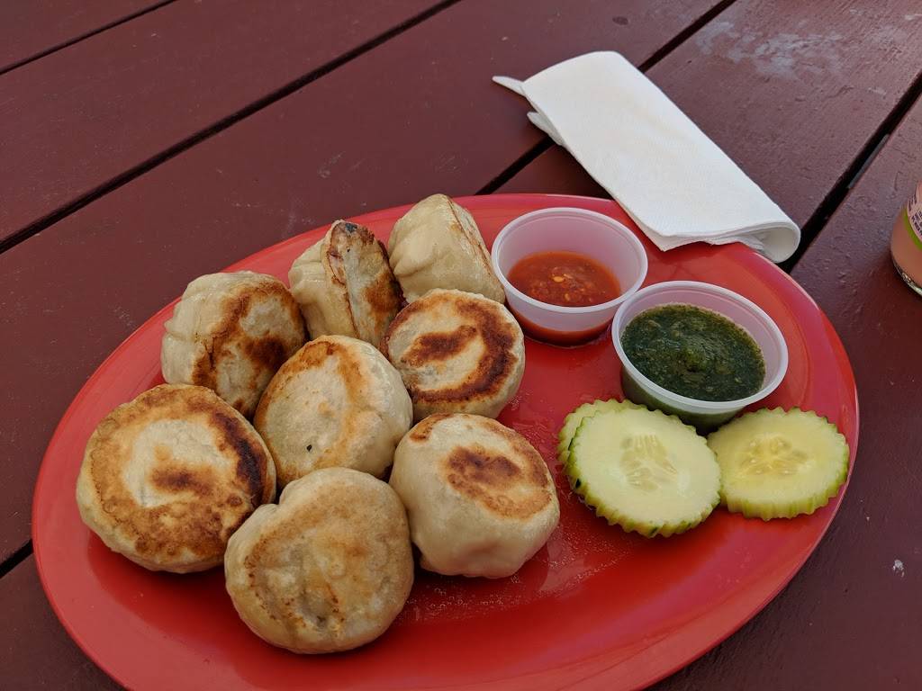 Momo House | restaurant | 5235 NE Sandy Blvd, Portland, OR 97213, USA | 9715632840 OR +1 971-563-2840