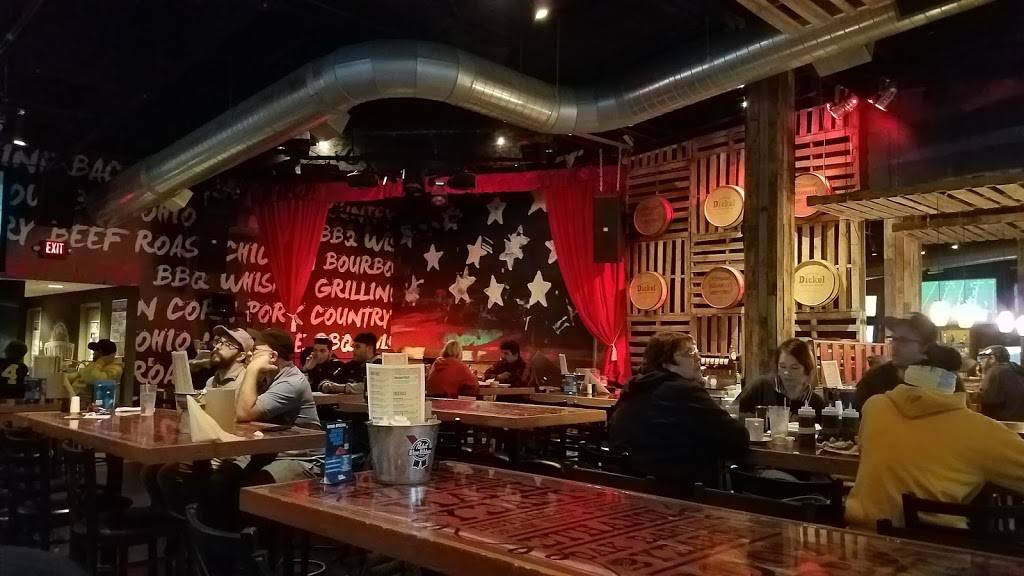 Backyard BBQ & Booze | restaurant | 2600 W Sylvania Ave #1, Toledo, OH 43613, USA | 4194752515 OR +1 419-475-2515