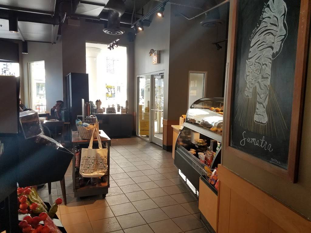 Starbucks | cafe | 1 E Delaware Pl, Chicago, IL 60611, USA | 3122749549 OR +1 312-274-9549