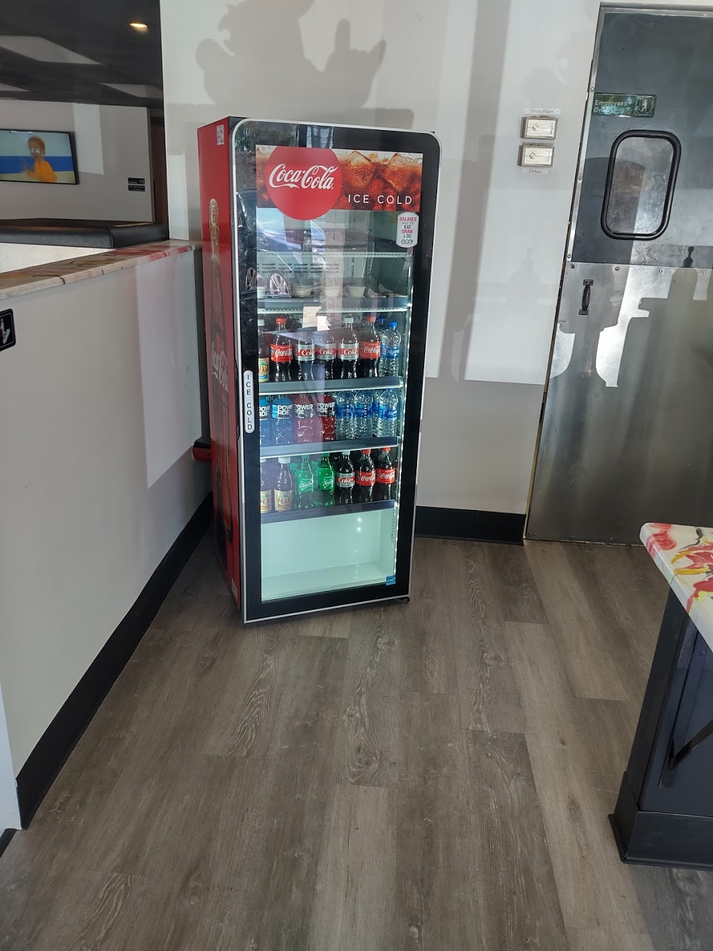 Wing Studio | restaurant | 280 SW Blue Pkwy, Lees Summit, MO 64063, USA | 8164345212 OR +1 816-434-5212