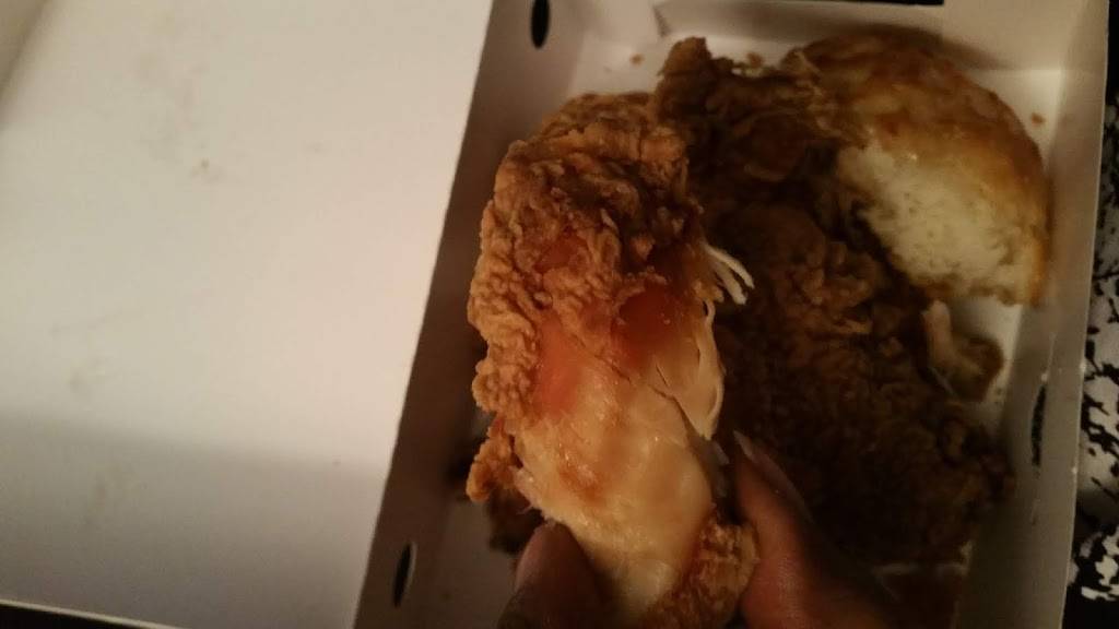 Churchs Chicken | restaurant | 5000 S Arizona Mills Cir Space FC 8, Tempe, AZ 85282, USA | 6026353774 OR +1 602-635-3774