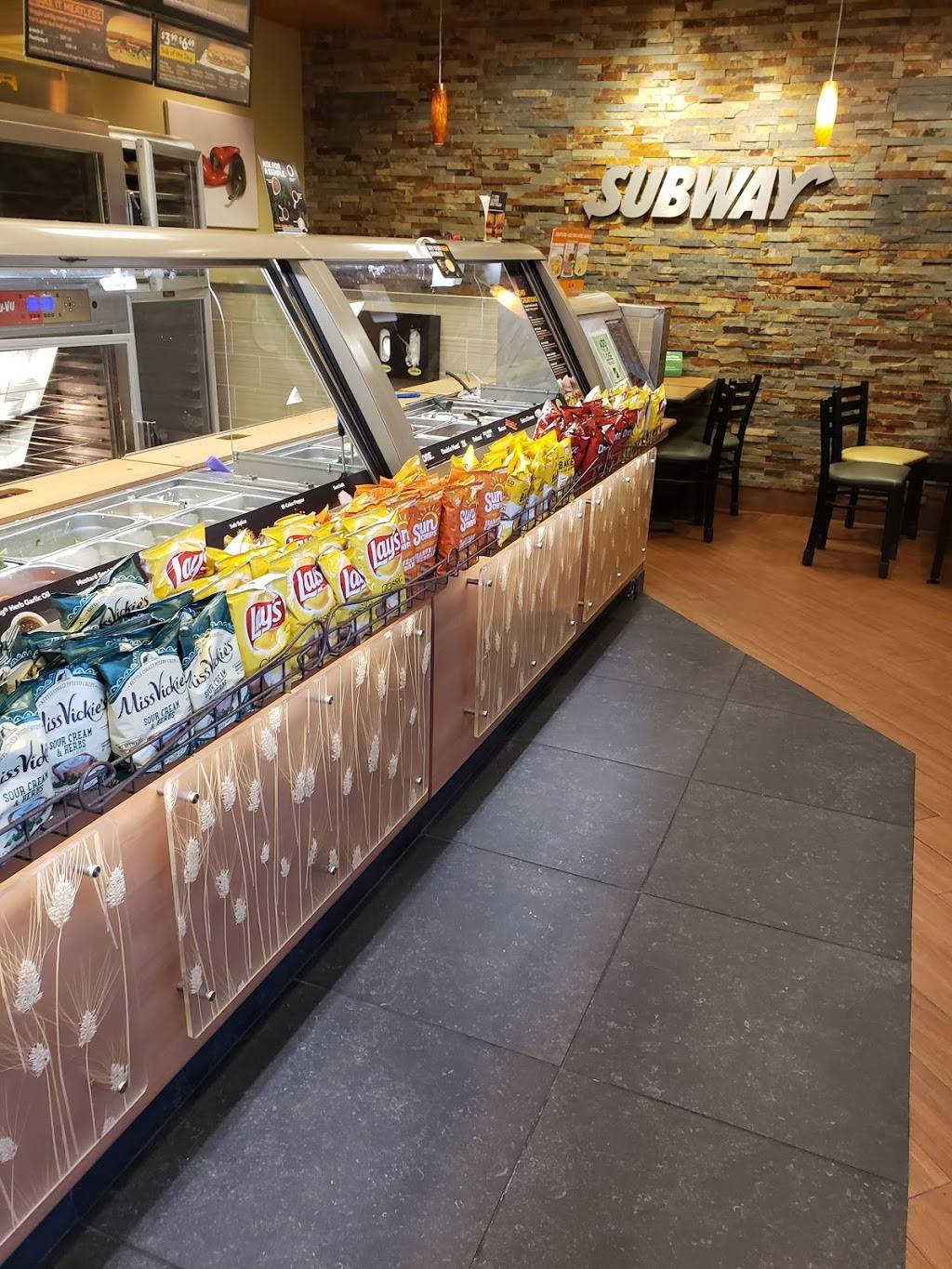 Subway | restaurant | 2850 Johnson Dr, Ventura, CA 93003, USA | 8056421823 OR +1 805-642-1823