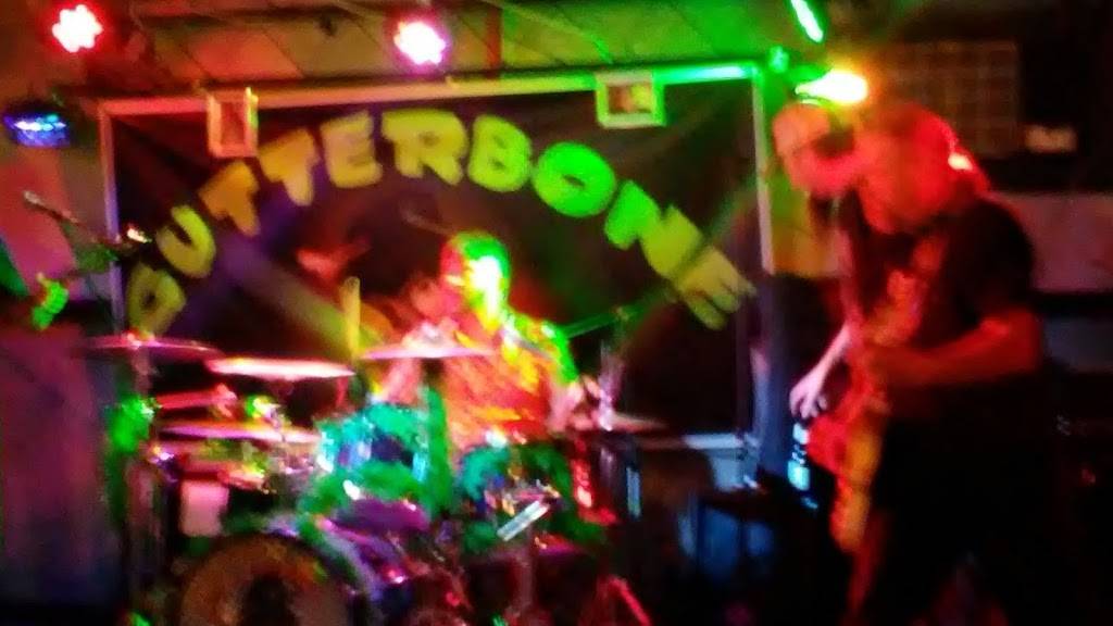 The New Village Inn | restaurant | 2221 E Jackson St, Muncie, IN 47303, USA | 7652870064 OR +1 765-287-0064