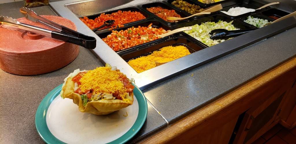 HomeTown Buffet | restaurant | 5259 Airport Hwy, Toledo, OH 43615, USA | 4193829794 OR +1 419-382-9794