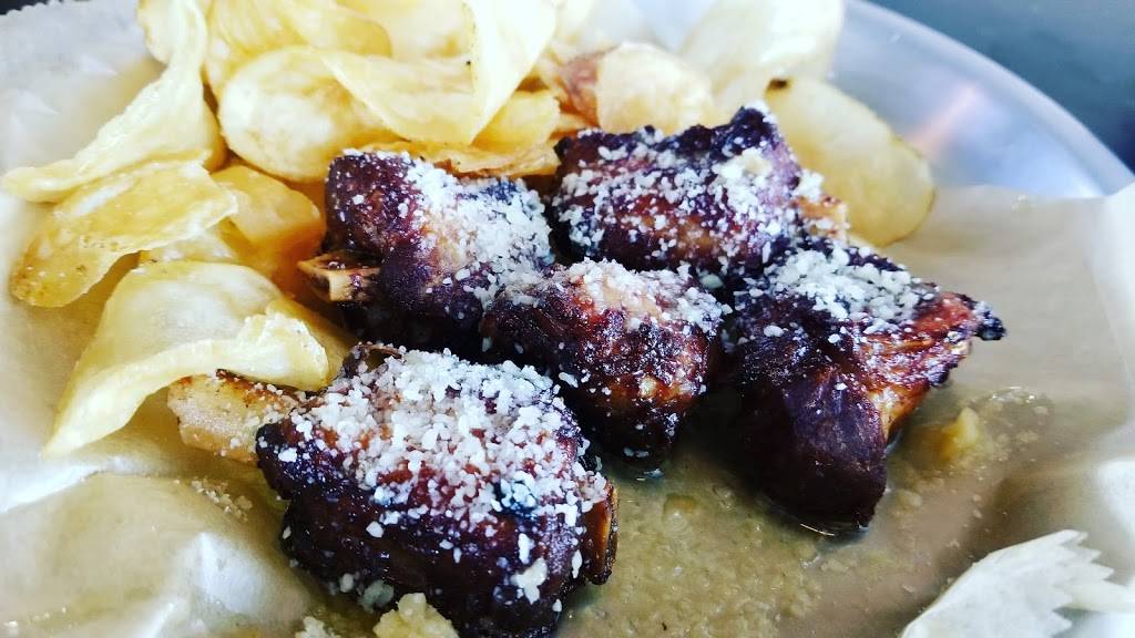 Docs Grey Horse Saloon & Eatery | restaurant | 5440 S Narragansett Ave, Chicago, IL 60638, USA | 7734247720 OR +1 773-424-7720