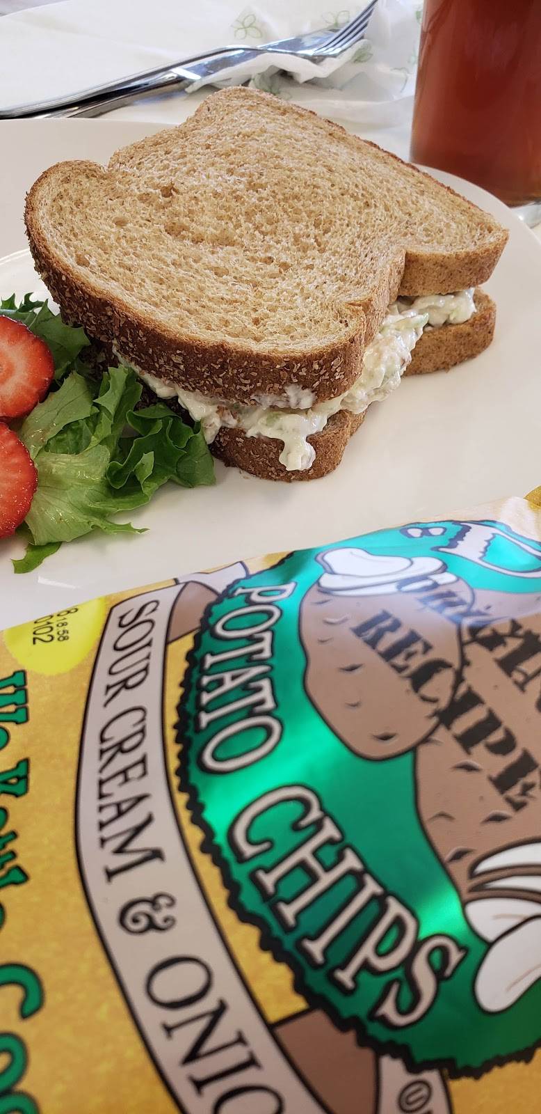 Js Deli | restaurant | 901 N Flournoy Rd, Alice, TX 78332, USA | 3615629282 OR +1 361-562-9282