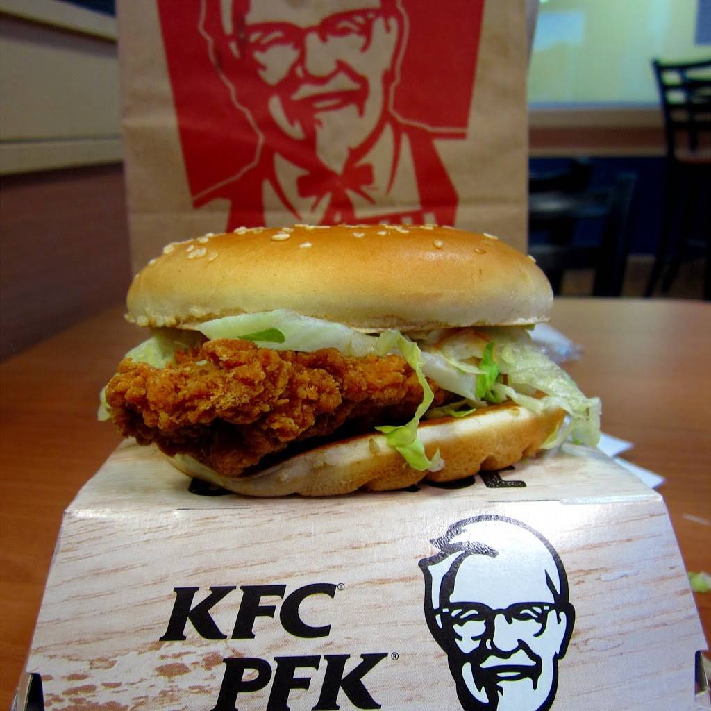 KFC | meal delivery | 475 Hazeldean Rd, Kanata, ON K2L 1V1, Canada | 6138364011 OR +1 613-836-4011