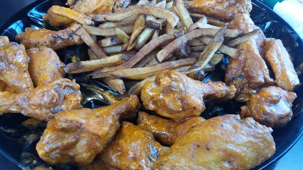 On Tap Medina | restaurant | 2736 Medina Rd, Medina, OH 44256, USA | 3307251972 OR +1 330-725-1972