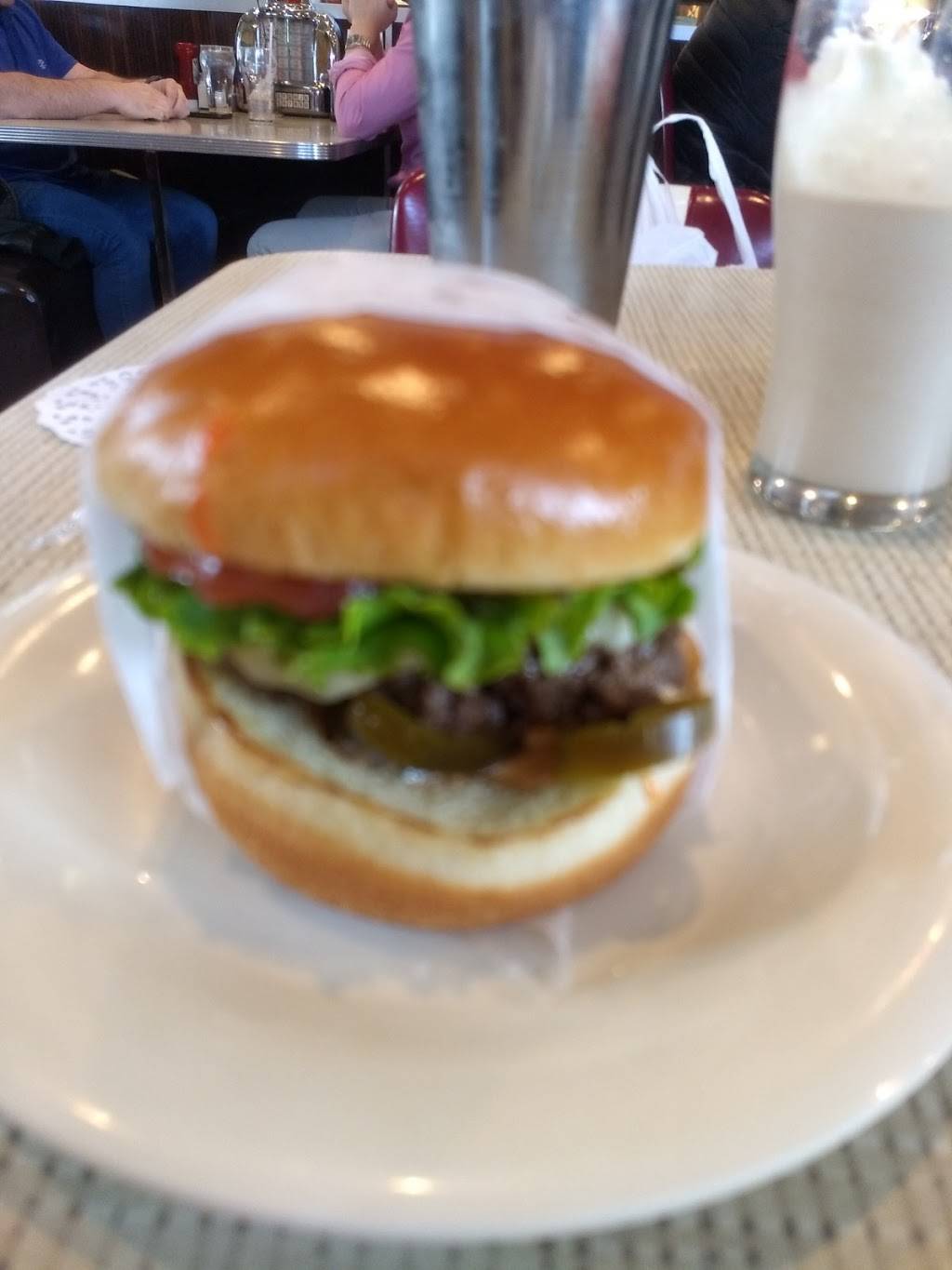 Johnny Rockets | restaurant | 1 Crossgates Mall Rd, Albany, NY 12203, USA | 5188620200 OR +1 518-862-0200