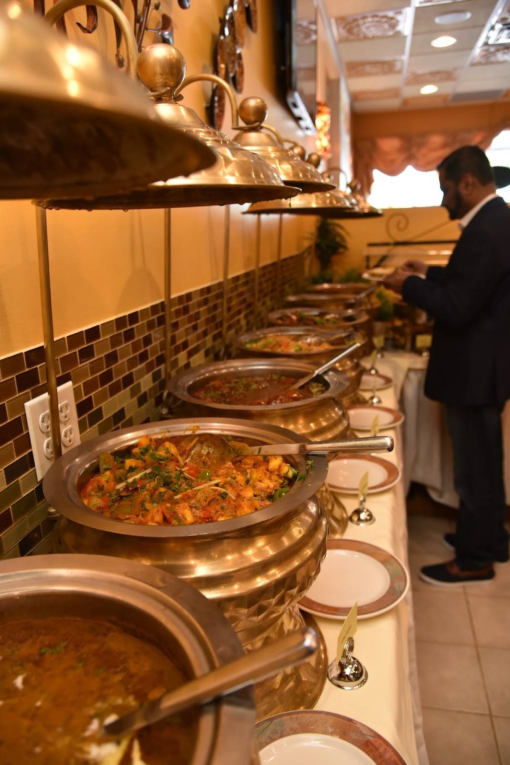 Spice House | restaurant | 2050 Lincoln Hwy, Edison, NJ 08817, USA | 7325159999 OR +1 732-515-9999