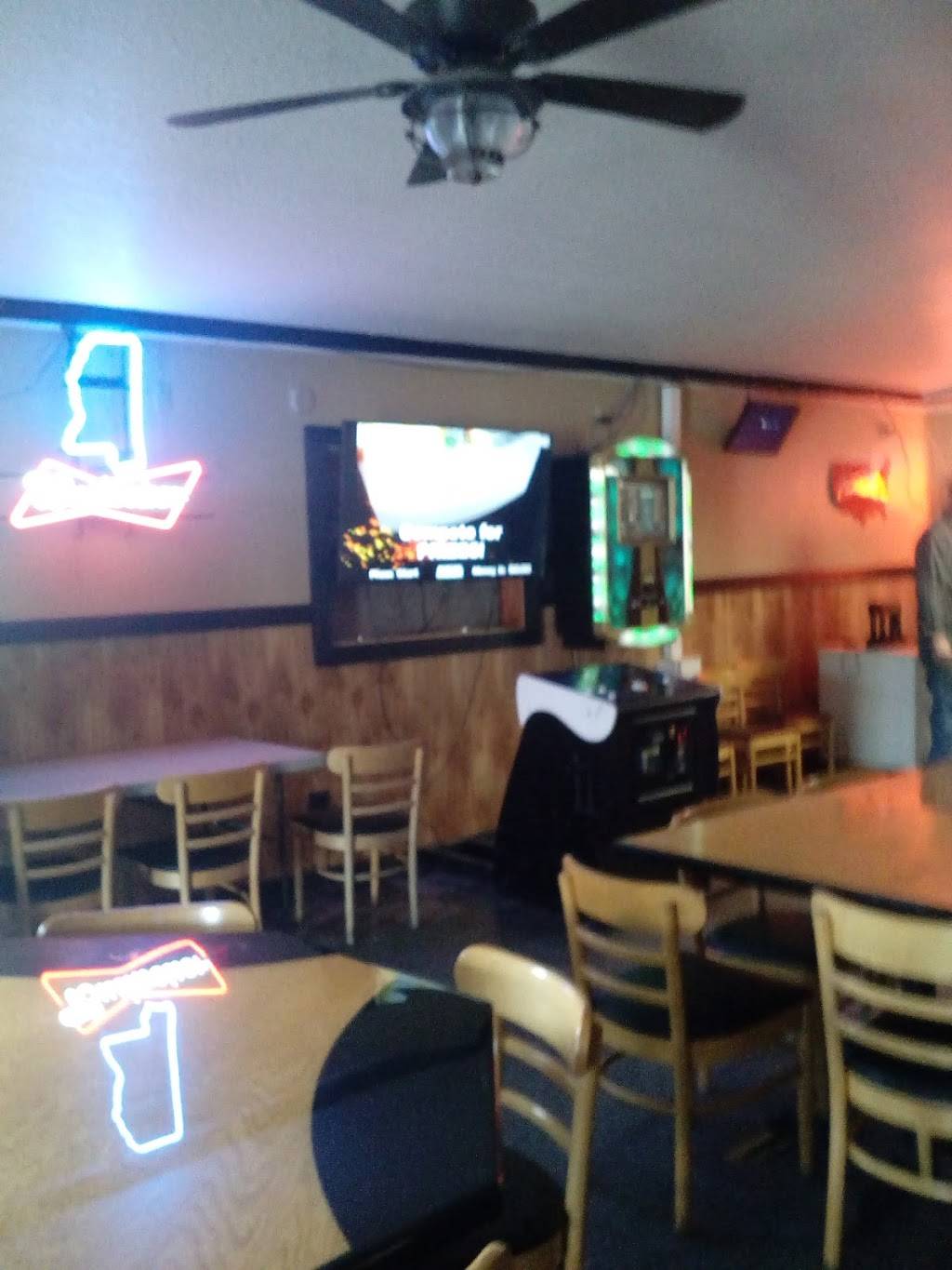 Outrigger Bar & Grill | restaurant | 709 Ingalls Ave #4935, Pascagoula, MS 39567, USA | 2284715829 OR +1 228-471-5829