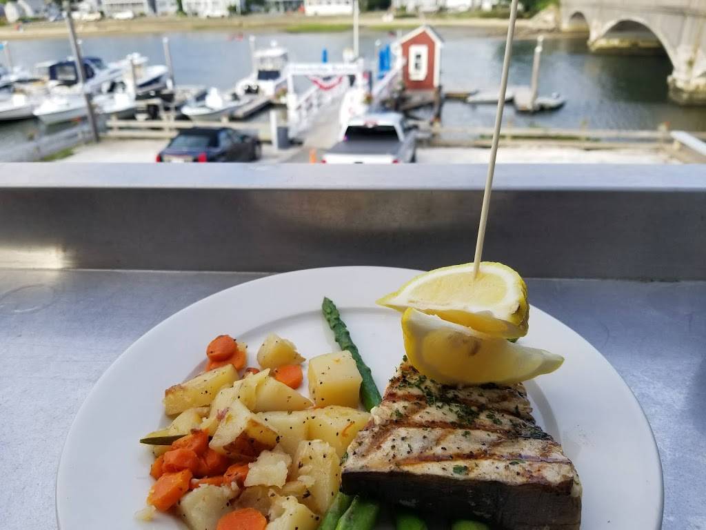 Stonebridge Bar and Grill | restaurant | 5 East Blvd, Onset, MA 02558, USA | 5082912229 OR +1 508-291-2229