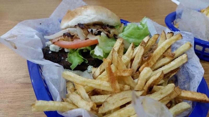 Blue Moon Family Grill | restaurant | 9036 Liberty Rd, Randallstown, MD 21133, USA | 2403138563 OR +1 240-313-8563