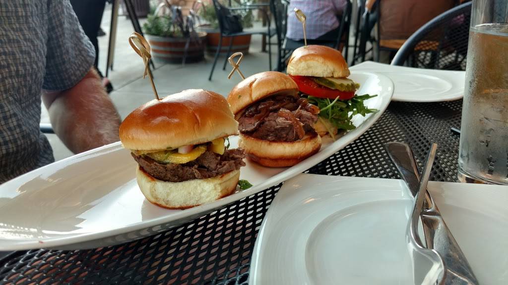 Flightz | restaurant | 3907 Park Dr Suite #110, El Dorado Hills, CA 95762, USA | 9168055128 OR +1 916-805-5128