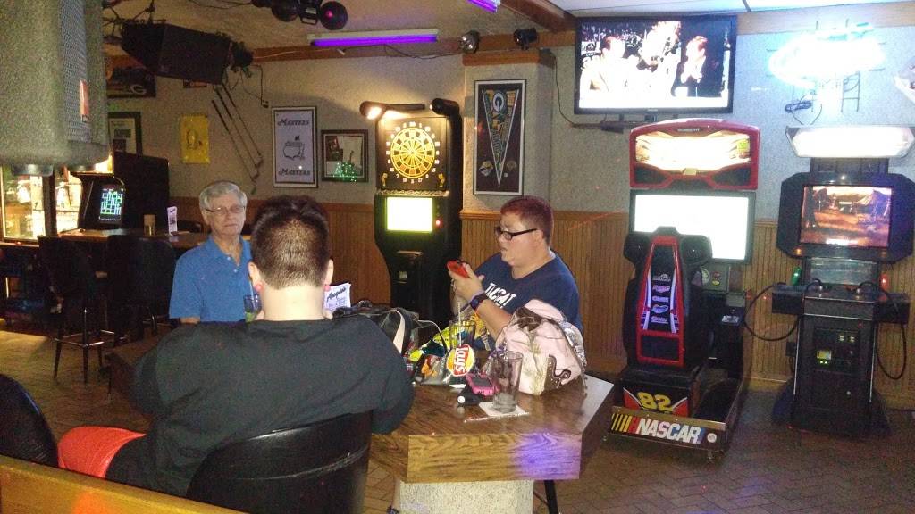 Augies Bar & Grill LLC | restaurant | 206 Willow St, Luxemburg, WI 54217, USA | 9208455030 OR +1 920-845-5030