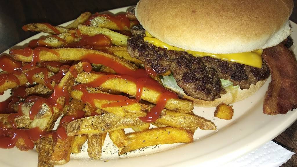 Burger Island | restaurant | 4422 Lemmon Ave, Dallas, TX 75219, USA | 2144430015 OR +1 214-443-0015