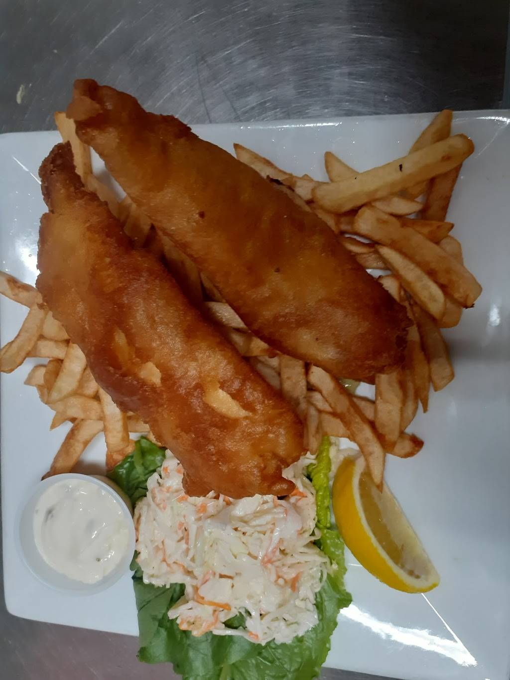 The Galway Arms Irish Pub and Restaurant | restaurant | 838 The Queensway, Etobicoke, ON M8Z 1N7, Canada | 4162510096 OR +1 416-251-0096