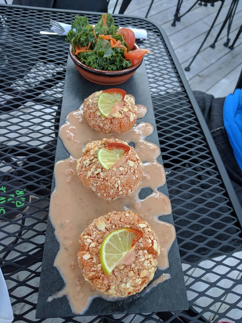 La Chèvre Resto-Pub-Salle de spectacles | cafe | 1510 Chemin de lAvalanche, Saint-Adolphe-dHoward, QC J0T 2B0, Canada | 8197140101 OR +1 819-714-0101