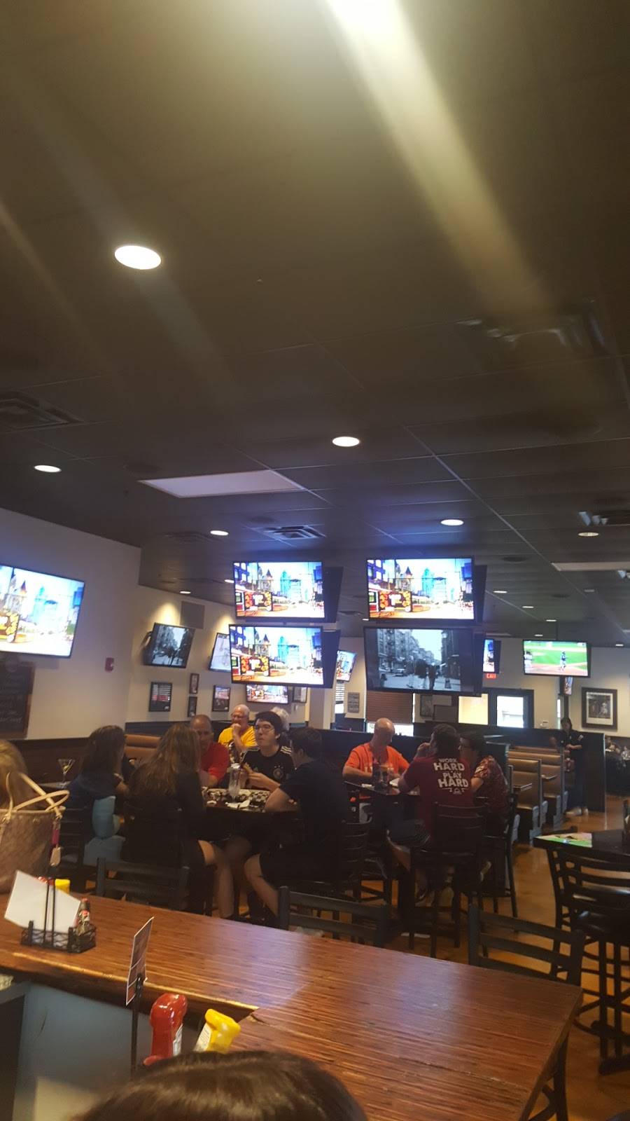 TDs Tailgate Grill | restaurant | 1645 N Main St, North Canton, OH 44720, USA | 3303059660 OR +1 330-305-9660