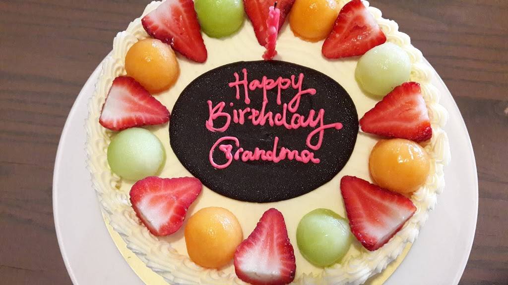 TGI Fridays | restaurant | 7000 Austin St, Forest Hills, NY 11375, USA | 7187933263 OR +1 718-793-3263