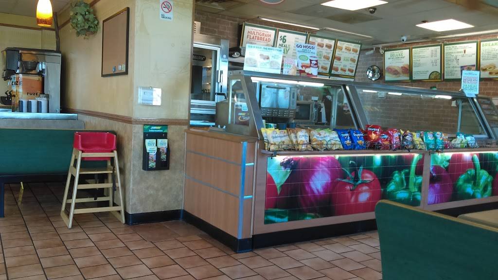 Subway | meal takeaway | 990 East Harrison St, Batesville, AR 72501, USA | 8707937766 OR +1 870-793-7766
