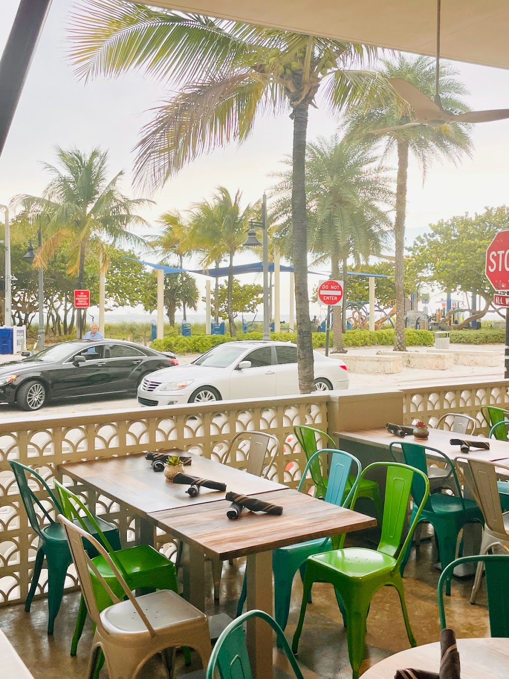 Baresco | restaurant | 225 N Pompano Beach Blvd, Pompano Beach, FL 33062, USA | 9549044567 OR +1 954-904-4567