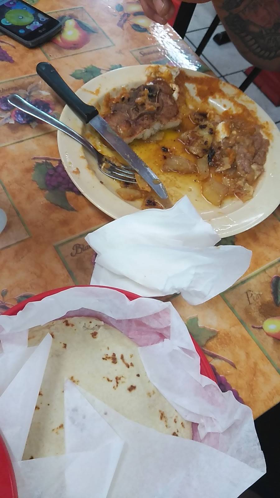 Rockys Taco House | restaurant | 2423 Pleasanton Rd, San Antonio, TX 78221, USA | 2109219449 OR +1 210-921-9449