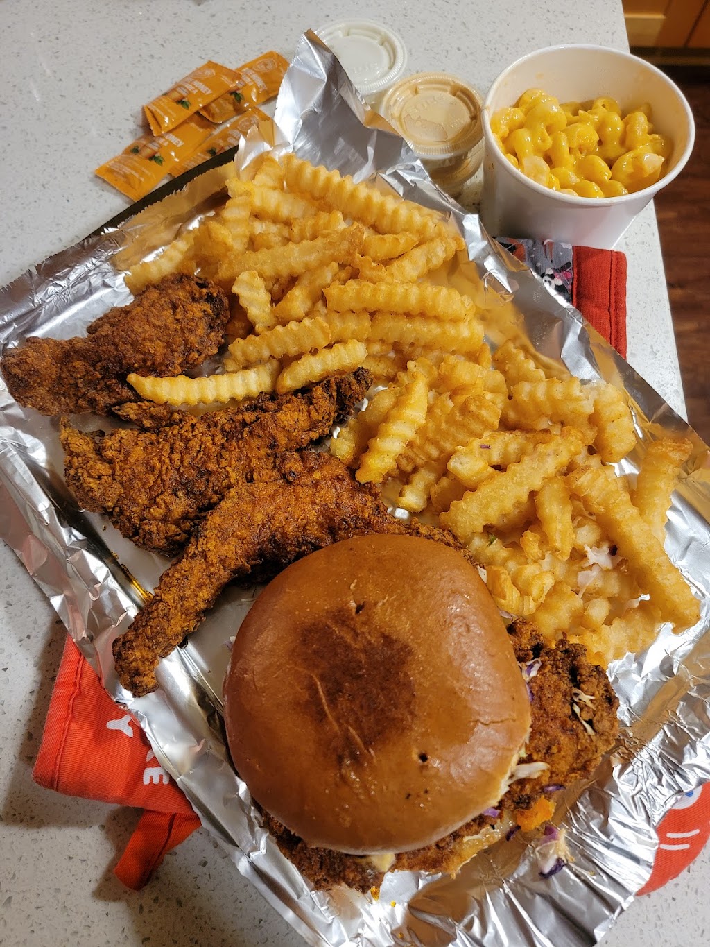 Babas Hot Chicken | restaurant | 2930 Bristol St suite A104, Costa Mesa, CA 92626, USA | 7148844256 OR +1 714-884-4256