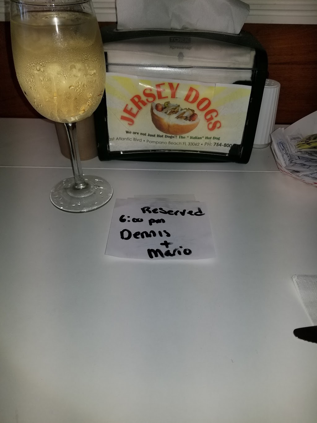 Jersey Dogs | restaurant | 3330 E Atlantic Blvd, Pompano Beach, FL 33062, USA | 7548007006 OR +1 754-800-7006