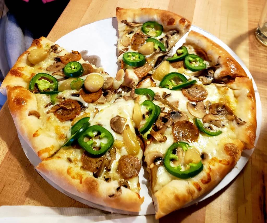 Deweys Pizza | meal takeaway | 3265 W Market St, Fairlawn, OH 44333, USA | 3308734444 OR +1 330-873-4444