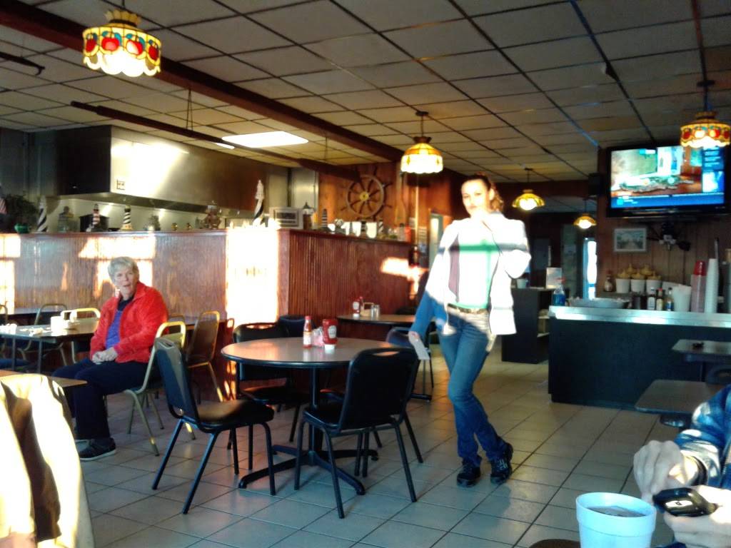 Owens Marina Restaurant | restaurant | 259 Mingee St, Poquoson, VA 23662, USA | 7578688407 OR +1 757-868-8407