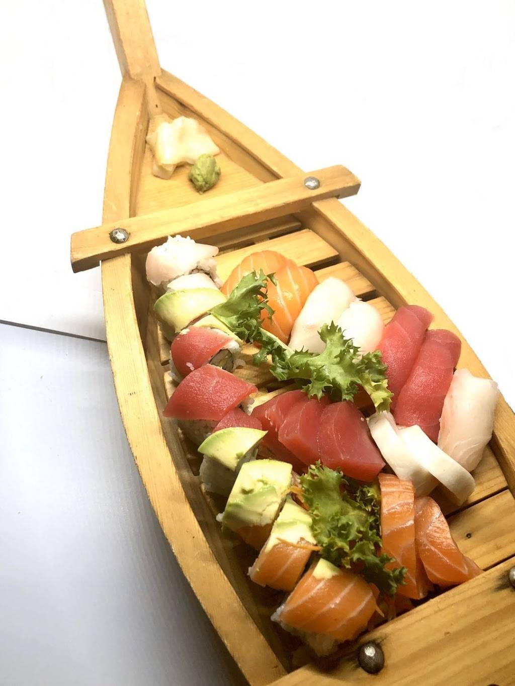 Yokohama Sushi East - Mizner Park | restaurant | 60 N Federal Hwy, Boca Raton, FL 33432, USA | 5613929328 OR +1 561-392-9328