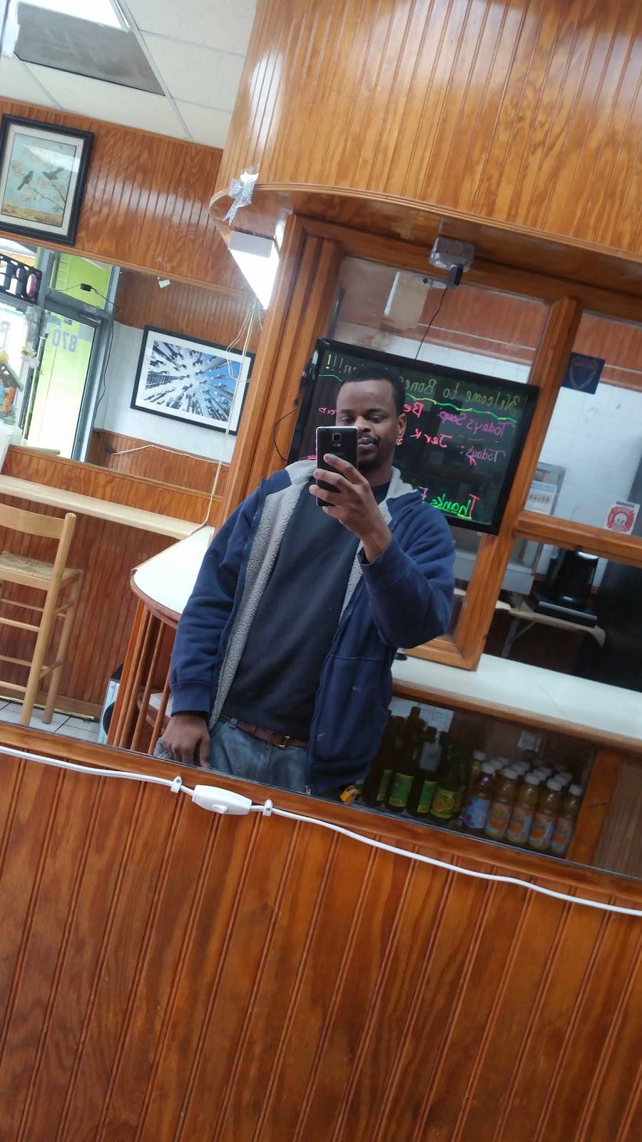 Bones Kitchen Inc | restaurant | 870 18th Ave, Irvington, NJ 07111, USA | 9733749199 OR +1 973-374-9199