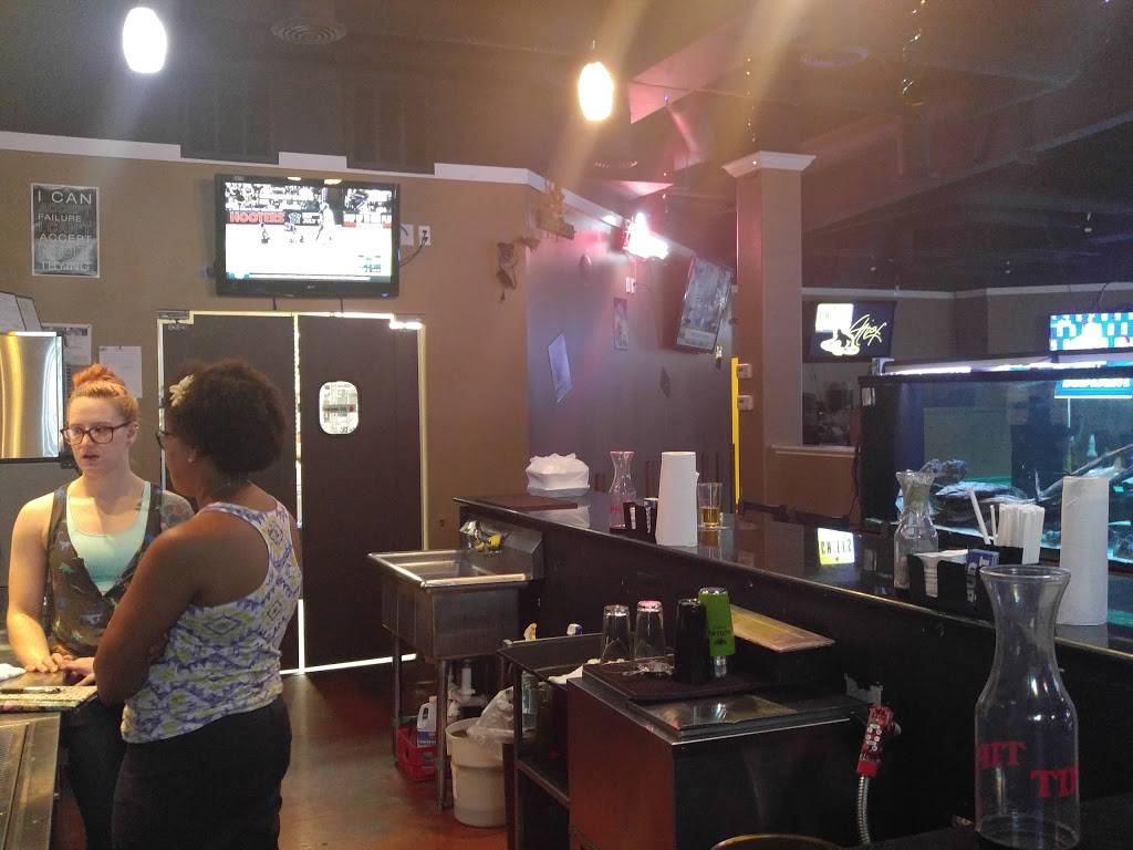 Chiefs Sports Grill | restaurant | 104, 806 Atlas Ave, Killeen, TX 76542, USA | 2546992299 OR +1 254-699-2299