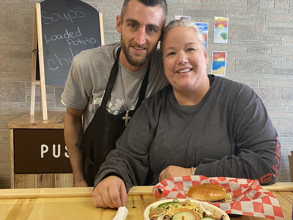 Mollys Beach Walk | restaurant | 4514 Lake St, Bridgman, MI 49106, USA | 2692667295 OR +1 269-266-7295