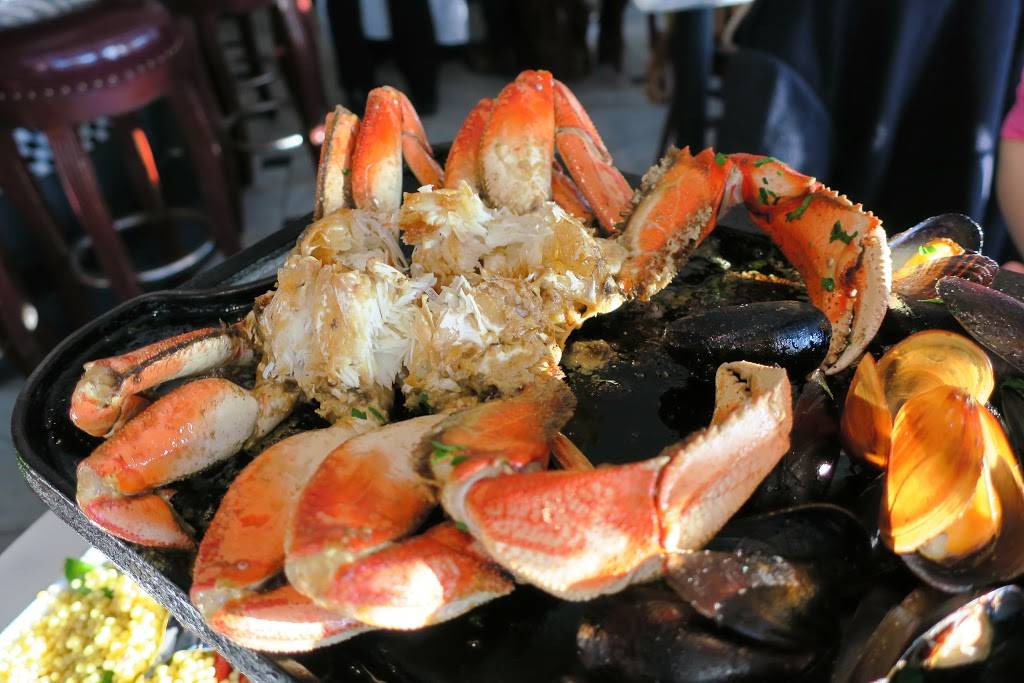 Crab House at Pier 39 | restaurant | 203 C Pier 39, San Francisco, CA 94133, United States | 4156512574 OR +1 415-651-2574
