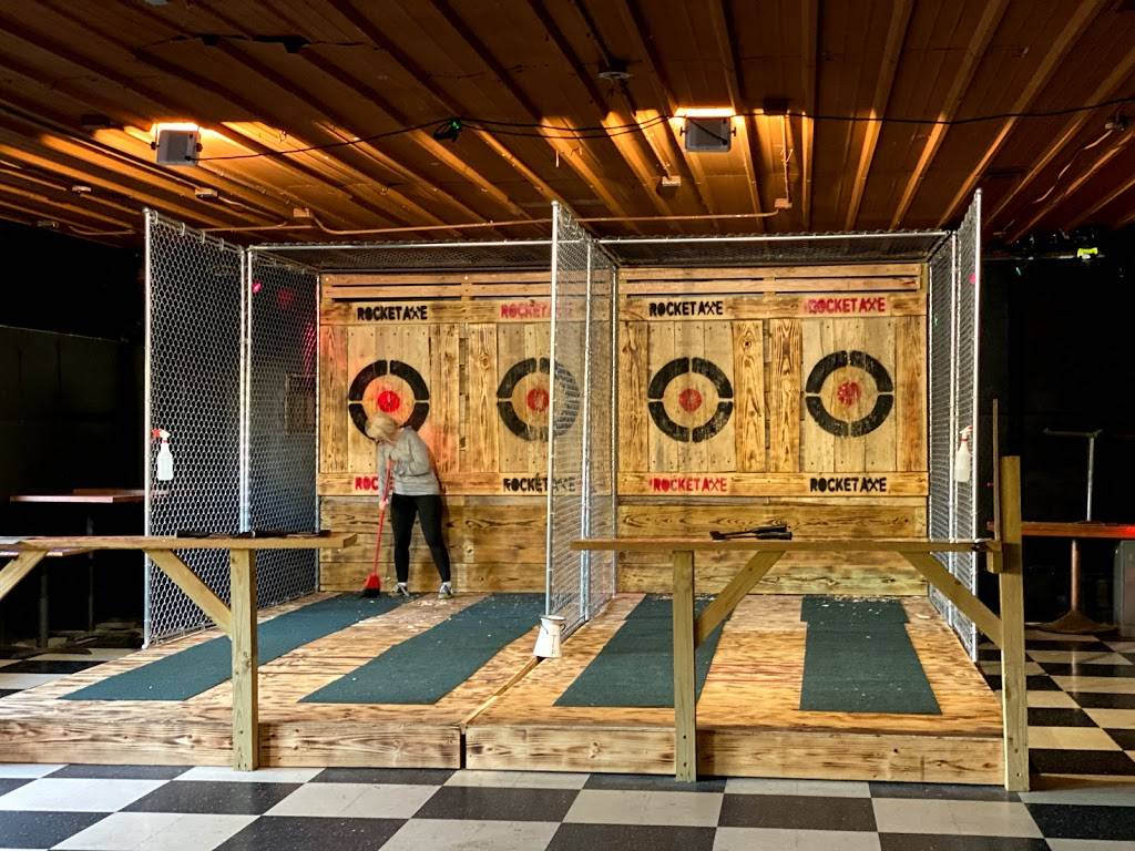 Mad Hatters Pub | restaurant | 2702 W Farmington Rd, West Peoria, IL 61604, USA | 3099661008 OR +1 309-966-1008