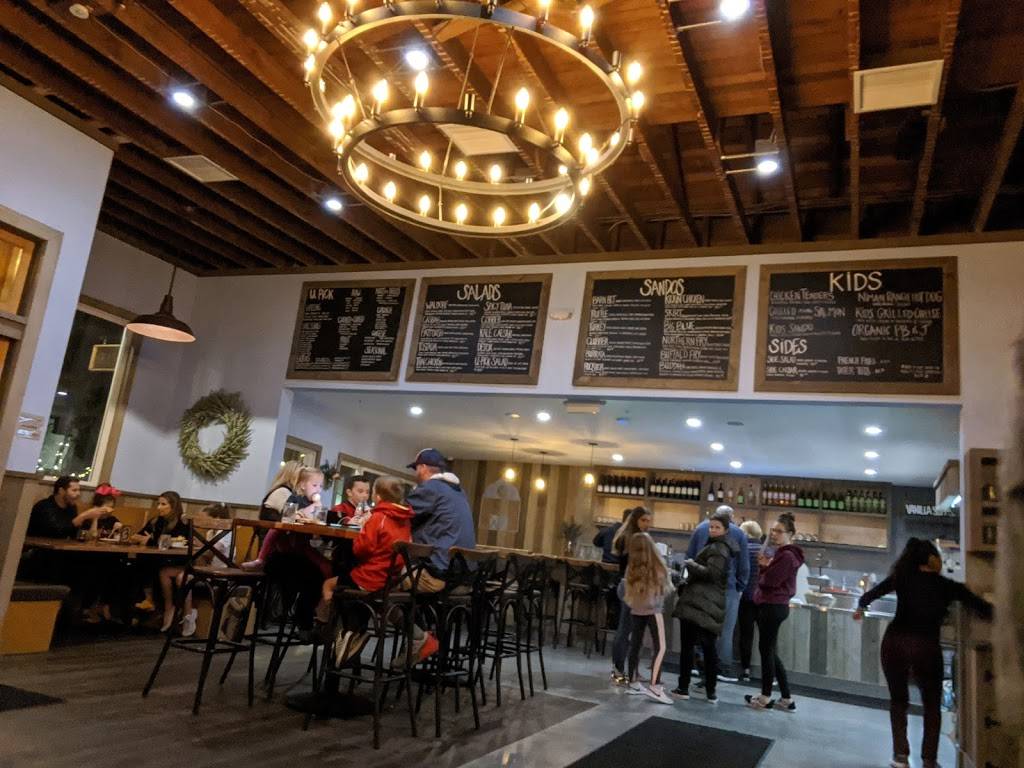 Blue Barn | restaurant | 819 Grant Ave, Novato, CA 94945, USA | 4158956577 OR +1 415-895-6577